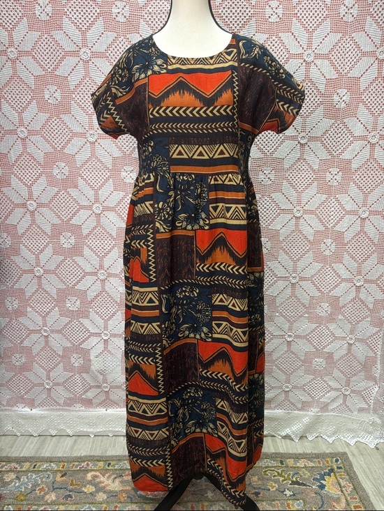 Dresses & Skirts - Boho Tribal Print Maxi Dress | Flowy